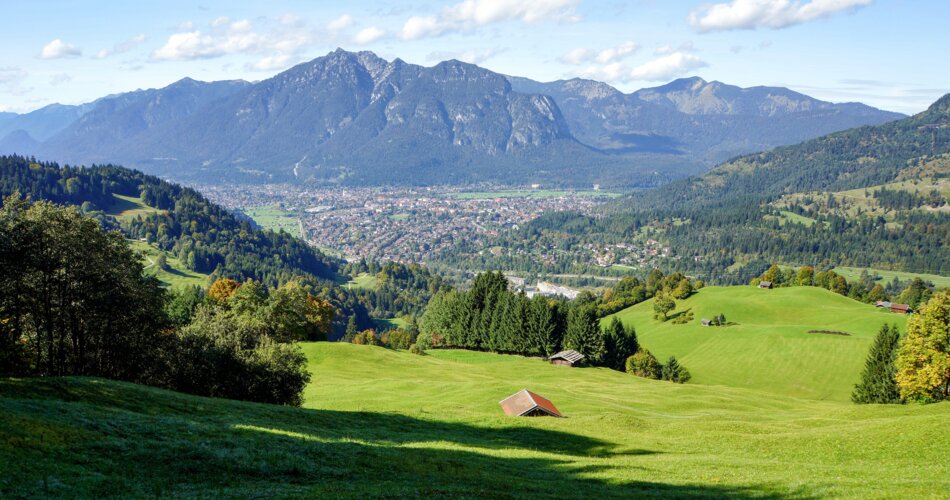 Panoramablick auf Garmisch-Partenkirchen | © Manfred Hölscher/Adobe Stock