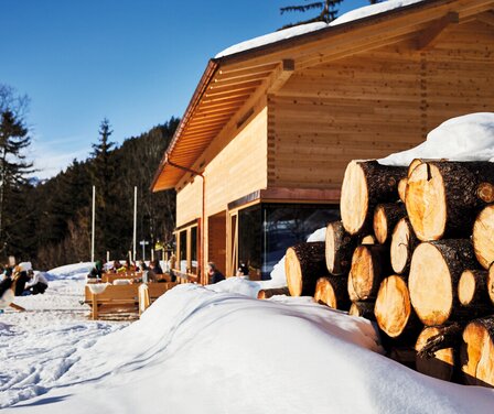 Einkehr auf der Tannenhütte im Winter | © GaPa Tourismus GmbH/Christian Stadler