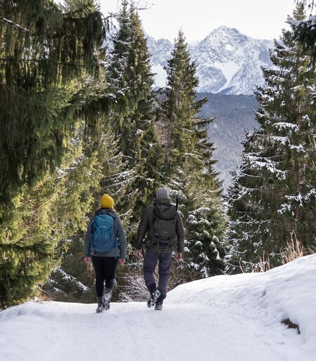 Winterwanderung Eckbauer in Garmisch-Partenkirchen | © GaPa Tourismus GmbH/ Roadtrip the World