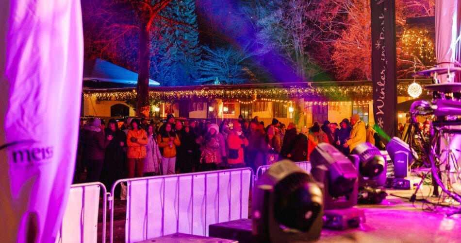 Winter im Park 24/25 | © GaPa Tourismus GmbH/ Laura Schmatz Blick auf Publikum in der Kurparkmuschel bei Winter im Park | © GaPa Tourismus GmbH/ Laura Schmatz