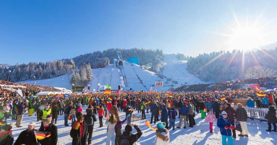 Neujahrsskispringen im Olympia Skistadion in Garmisch-Partenkirchen | © GaPa Tourismus GmbH/ Marc Hohenleitner