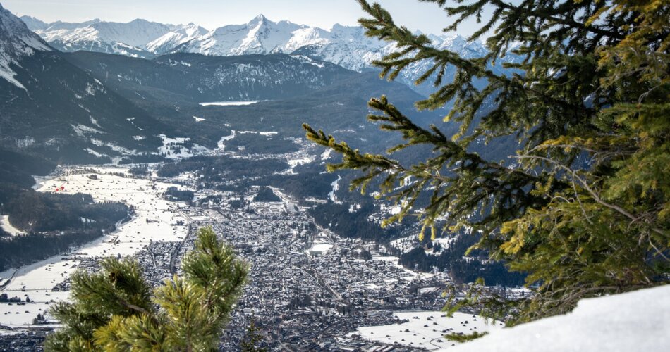 Wankpanorama Blick auf Garmisch im Winter | © GaPa Tourismus GmbH/Roadtrip the World