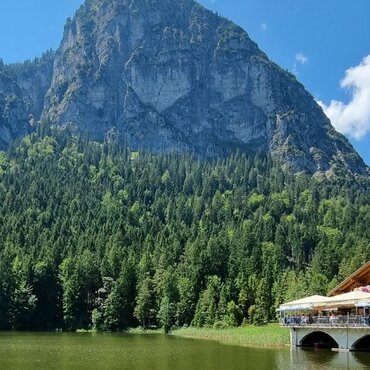 Blick auf den Pflegersee mit Königstand | © GaPa Tourismus GmbH